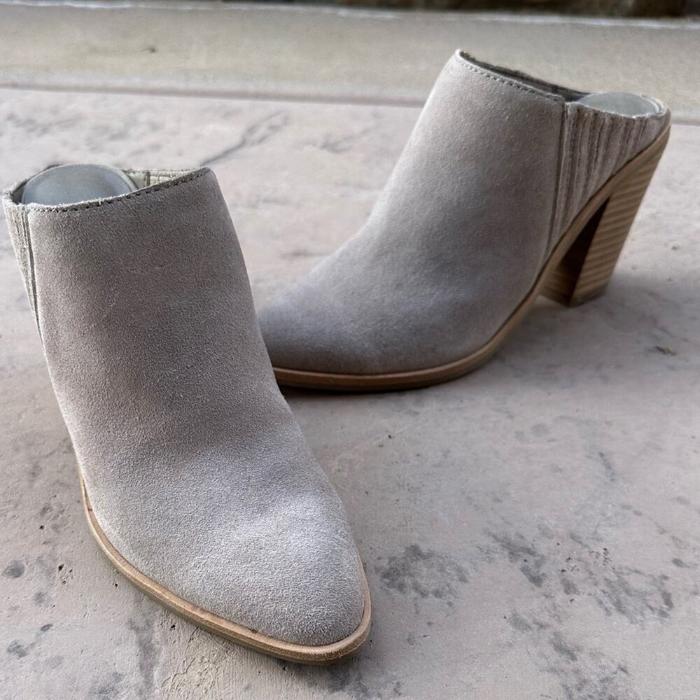 Treasure & Bond Harlowe-Lea Taupe Suede Mule size 5.5
